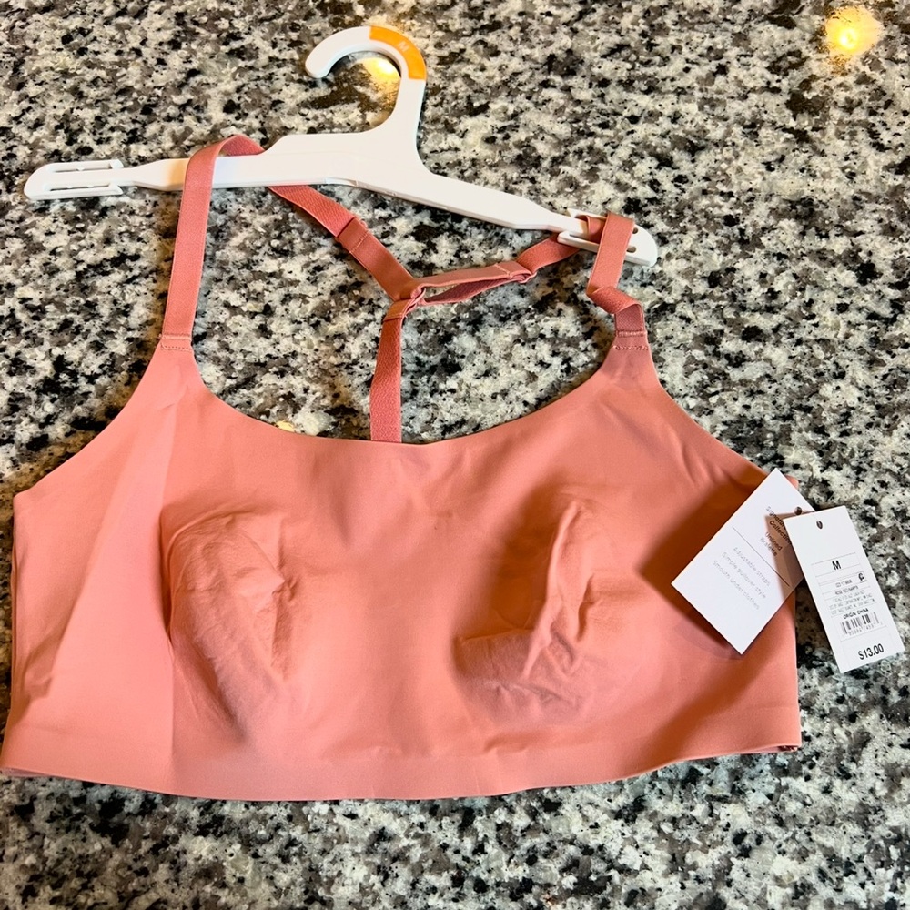 Women’s sports bra NWT